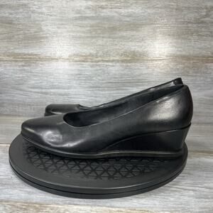 ECCO Women’s Shape 45 Black Leather Slip On Wedge Pumps Size 9